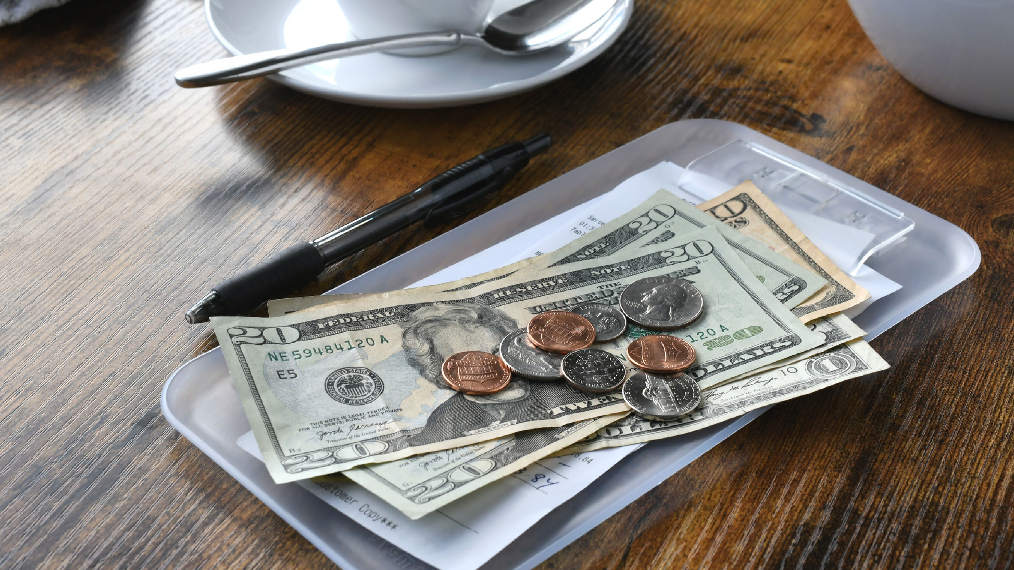 Who Truly Benefits from “No Tax on Tips”: An Update for Tipped Workers